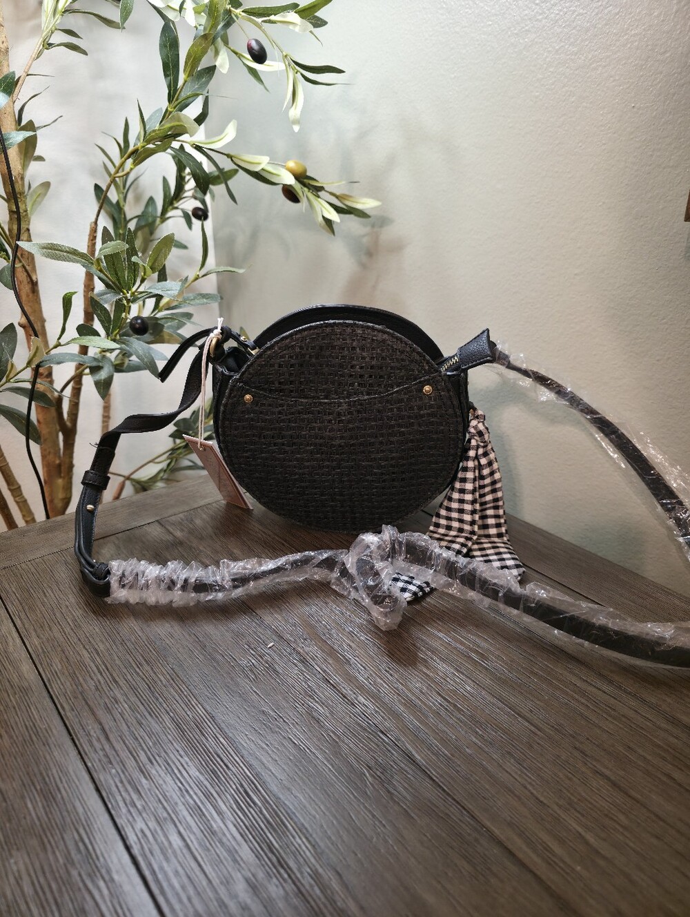 Abbie And Emmie Black Round Woven Crossbody Bag with Gingham Scarf